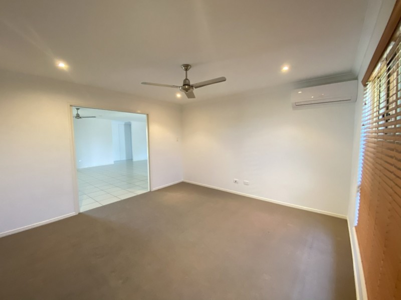 6 MELANIE COURT, Boyne Island QLD 4680