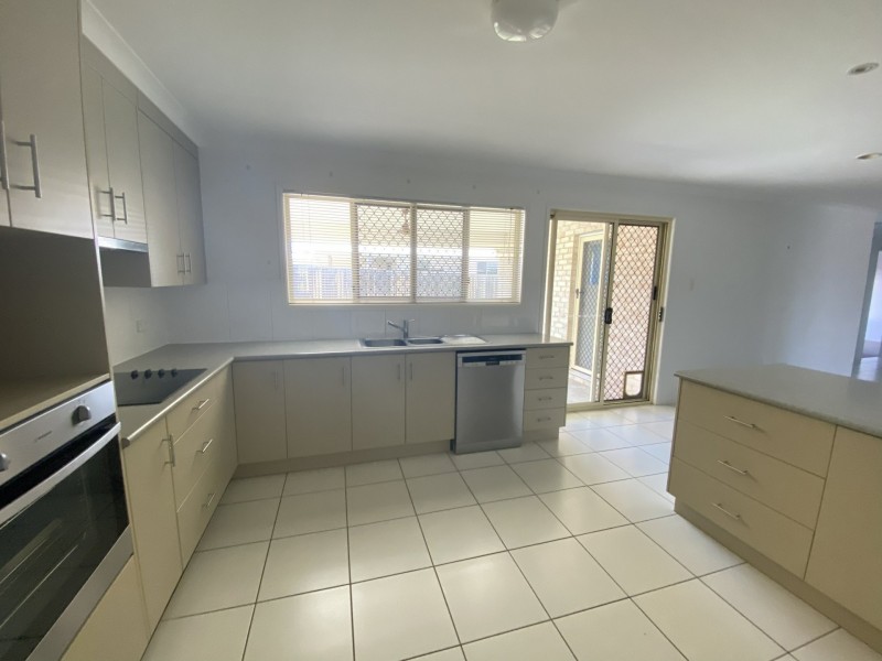 6 MELANIE COURT, Boyne Island QLD 4680