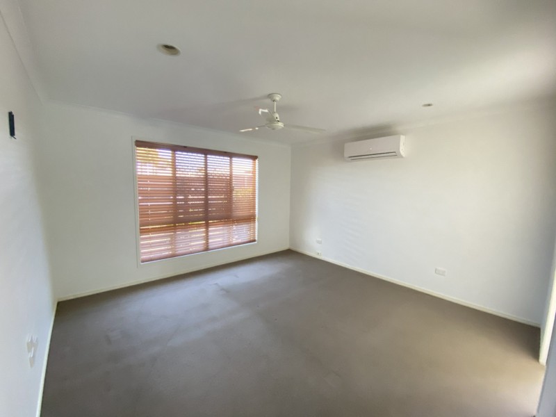 6 MELANIE COURT, Boyne Island QLD 4680