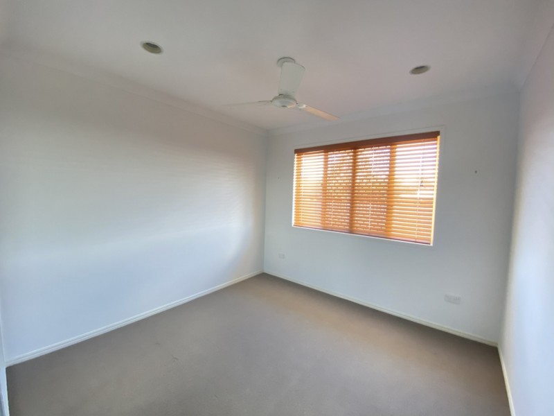 6 MELANIE COURT, Boyne Island QLD 4680