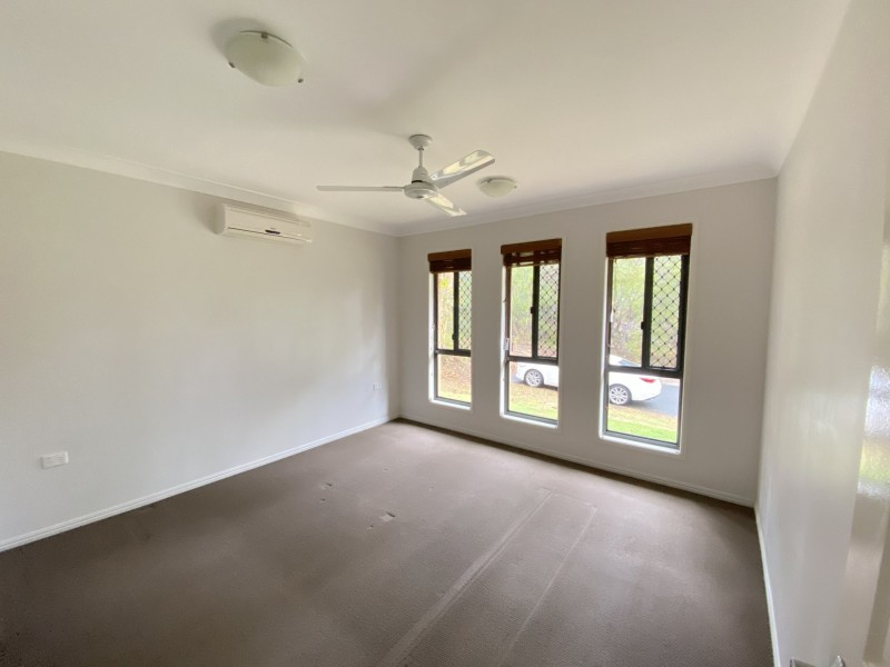 17 EASTWOOD STREET, West Gladstone QLD 4680