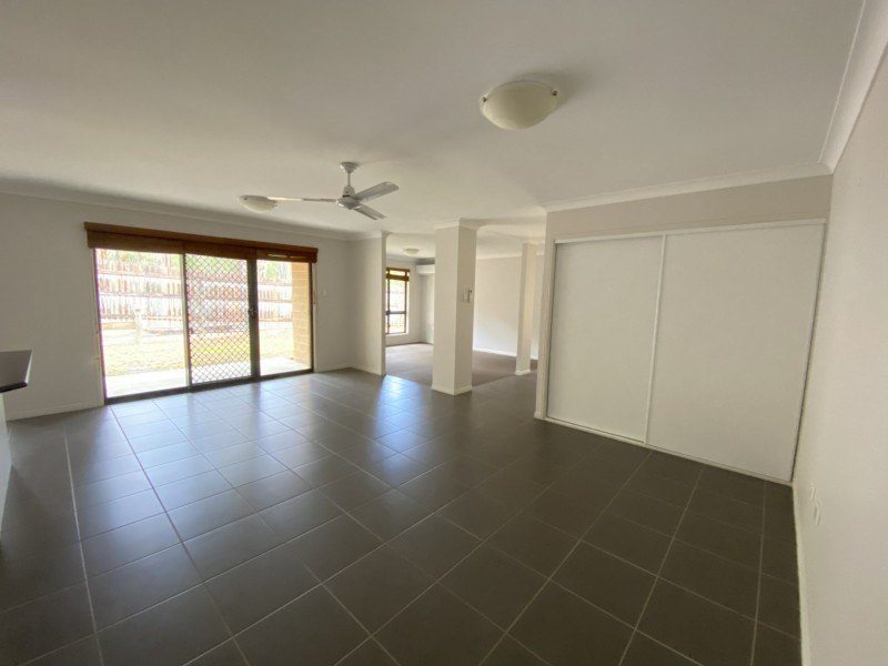 17 EASTWOOD STREET, West Gladstone QLD 4680