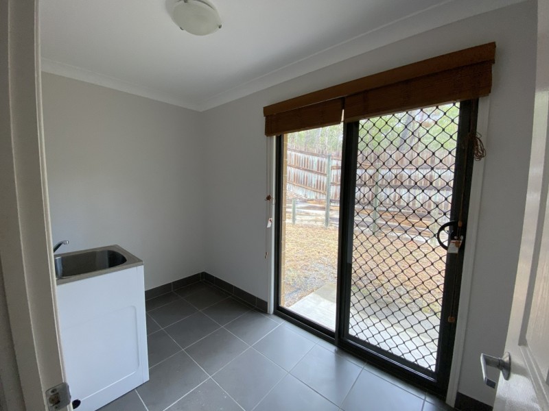 17 EASTWOOD STREET, West Gladstone QLD 4680