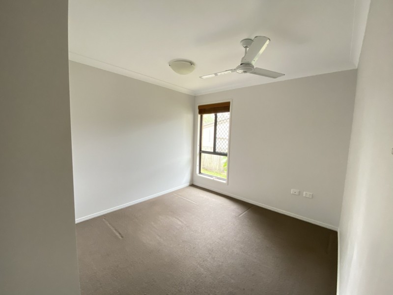 17 EASTWOOD STREET, West Gladstone QLD 4680