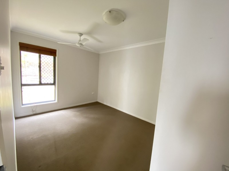 17 EASTWOOD STREET, West Gladstone QLD 4680