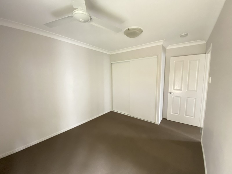 17 EASTWOOD STREET, West Gladstone QLD 4680