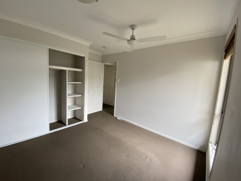 17 EASTWOOD STREET, West Gladstone QLD 4680