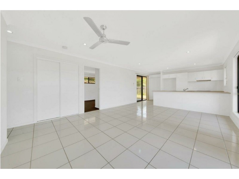 19 Stoneybrook Drive, Glen Eden QLD 4680