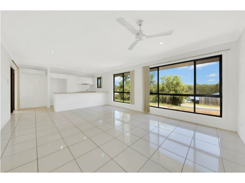19 Stoneybrook Drive, Glen Eden QLD 4680