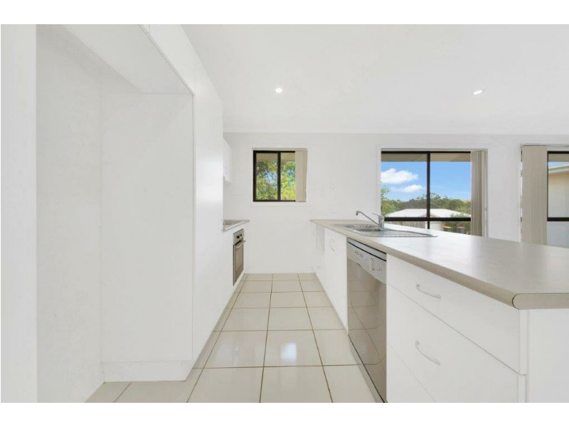 19 Stoneybrook Drive, Glen Eden QLD 4680