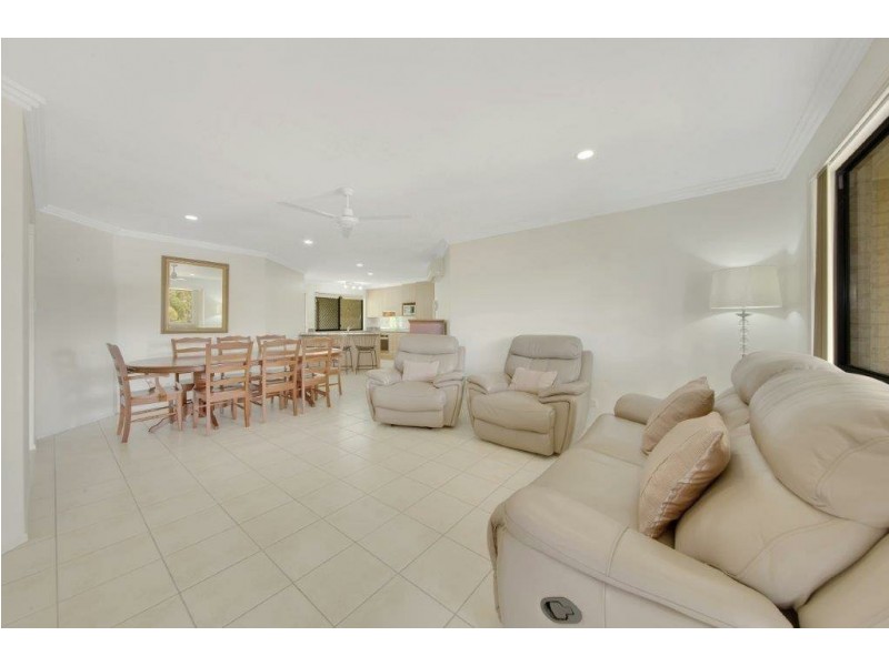 172 & 172a J Hickey Avenue, Clinton QLD 4680