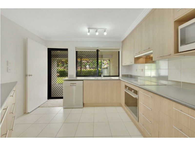 172 & 172a J Hickey Avenue, Clinton QLD 4680