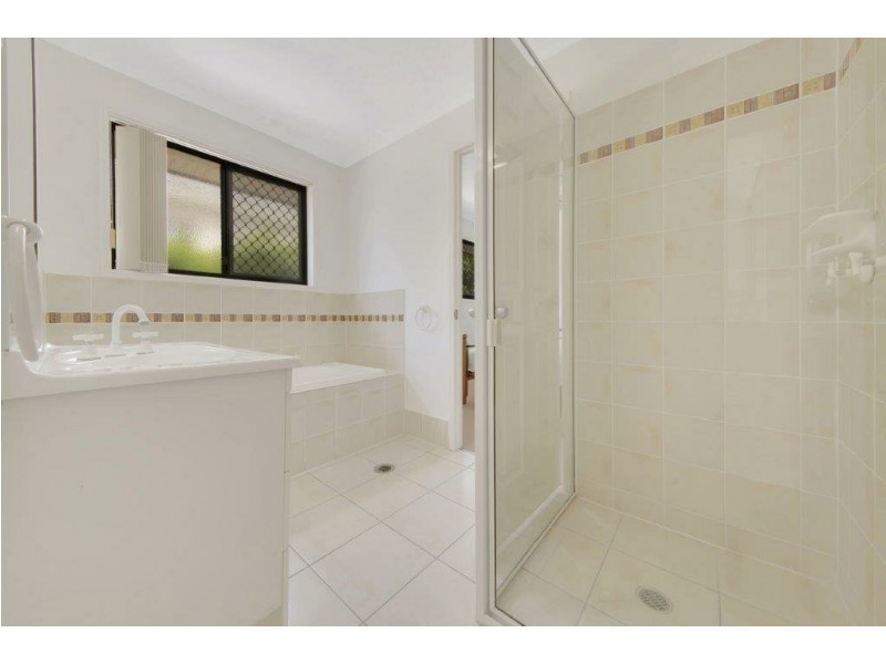 172 & 172a J Hickey Avenue, Clinton QLD 4680