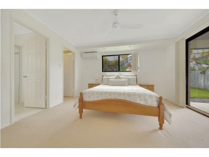 172 & 172a J Hickey Avenue, Clinton QLD 4680