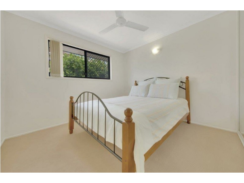 172 & 172a J Hickey Avenue, Clinton QLD 4680