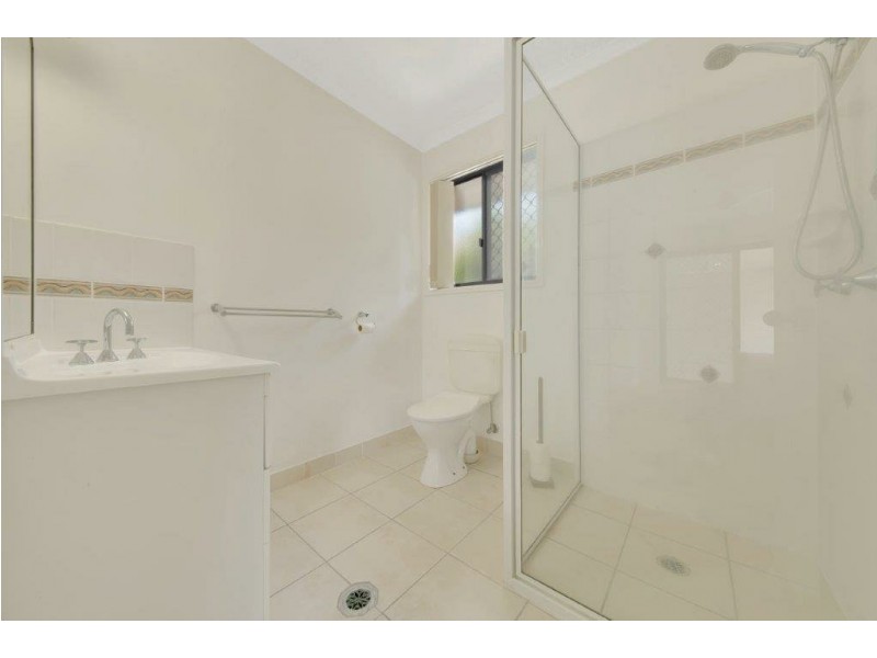 172 & 172a J Hickey Avenue, Clinton QLD 4680