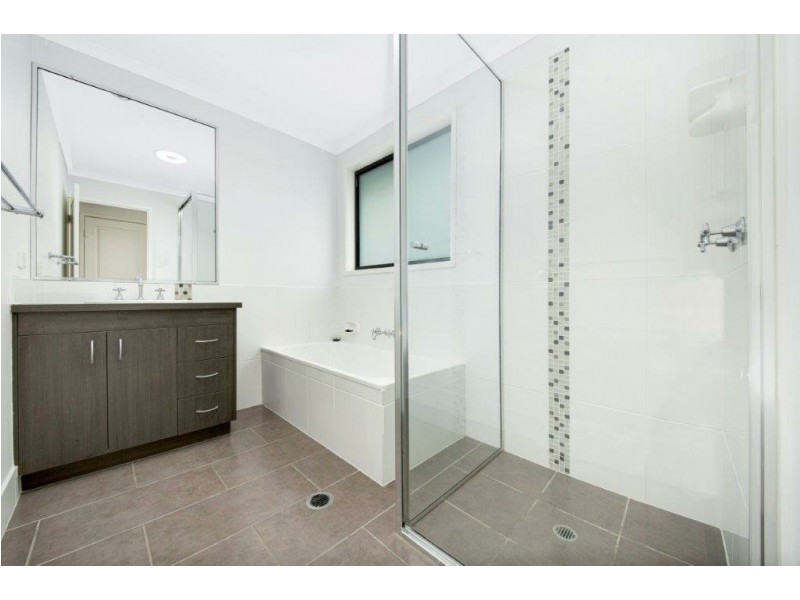 17 Oasis Court, South Gladstone QLD 4680