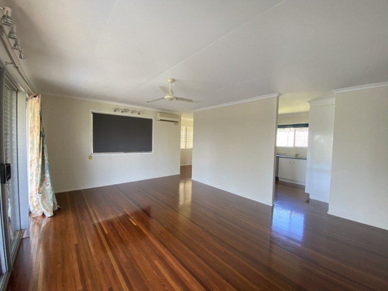 8 Matson Crescent, West Gladstone QLD 4680