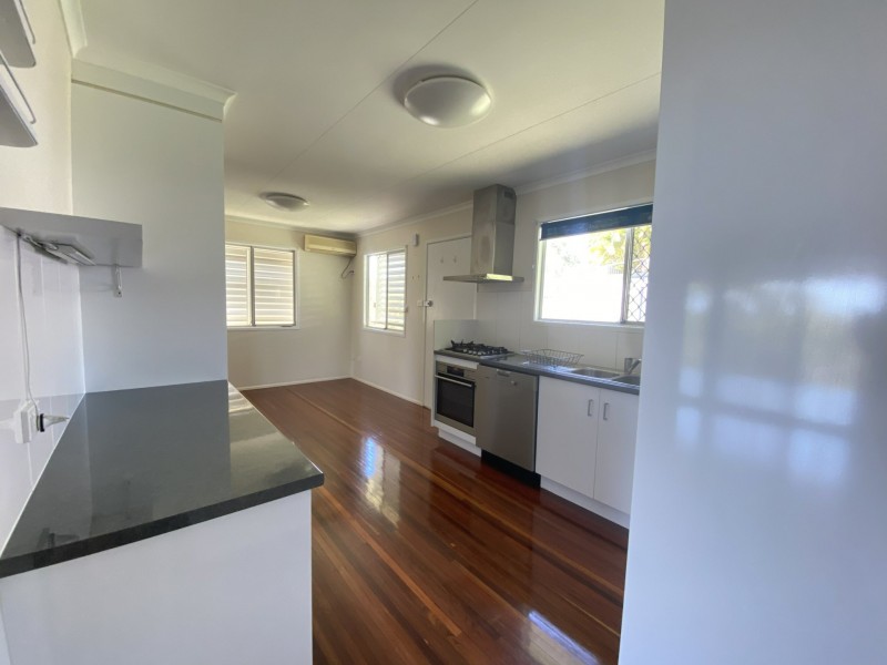 8 Matson Crescent, West Gladstone QLD 4680