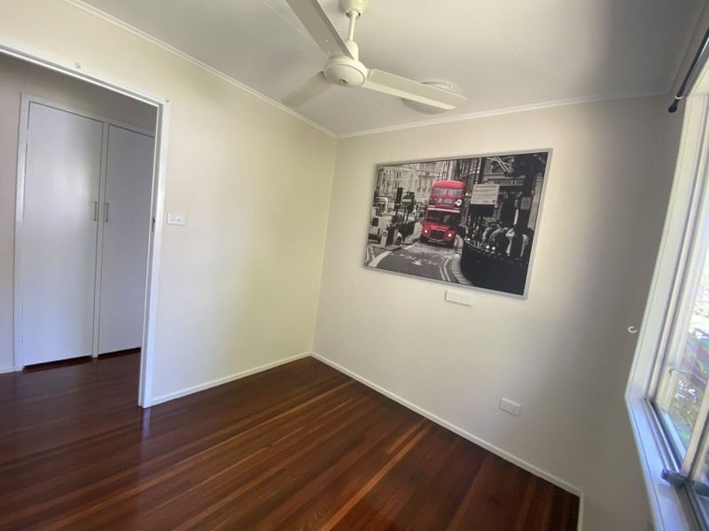 8 Matson Crescent, West Gladstone QLD 4680