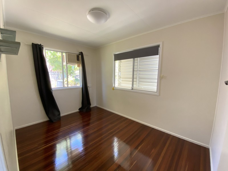 8 Matson Crescent, West Gladstone QLD 4680