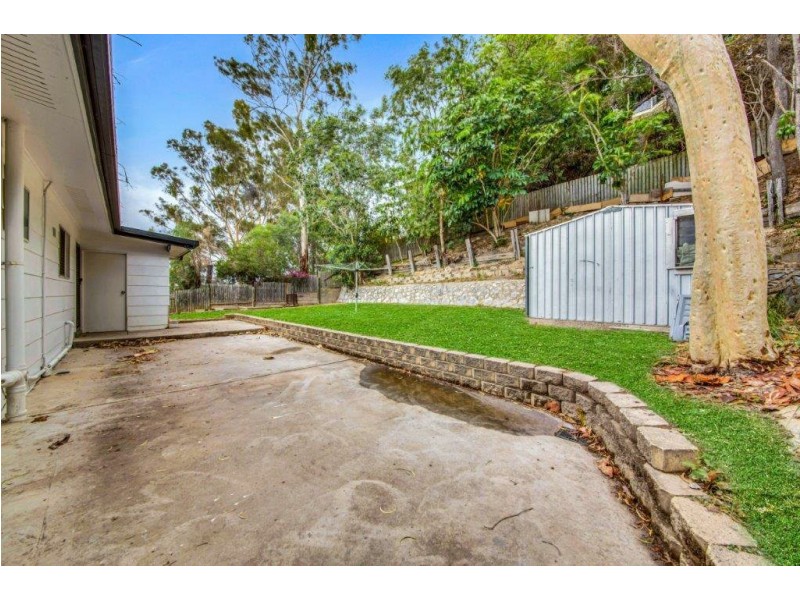 12 Barreenong Street, Glen Eden QLD 4680