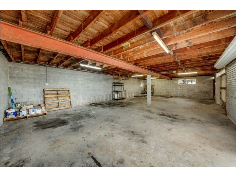 12 Barreenong Street, Glen Eden QLD 4680