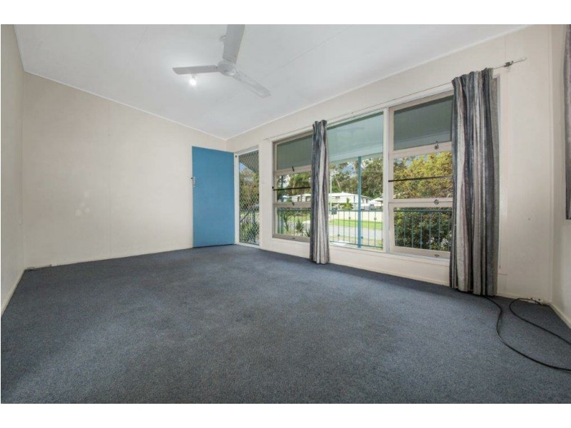17 Norris Street, West Gladstone QLD 4680
