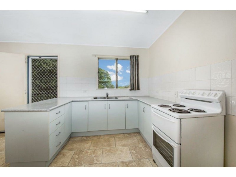 17 Norris Street, West Gladstone QLD 4680
