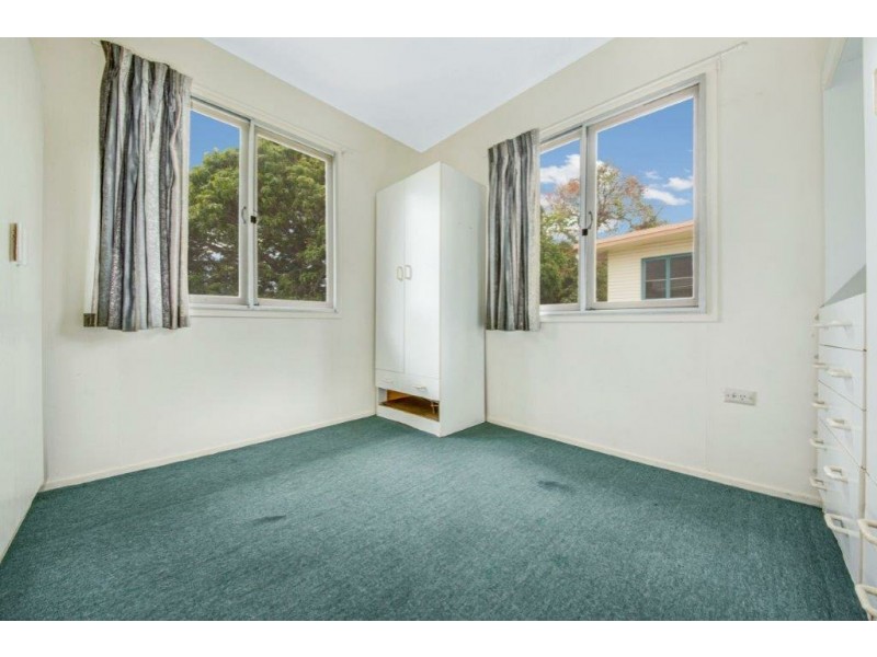 17 Norris Street, West Gladstone QLD 4680