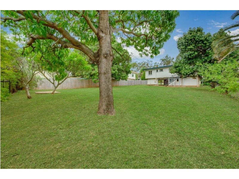 17 Norris Street, West Gladstone QLD 4680
