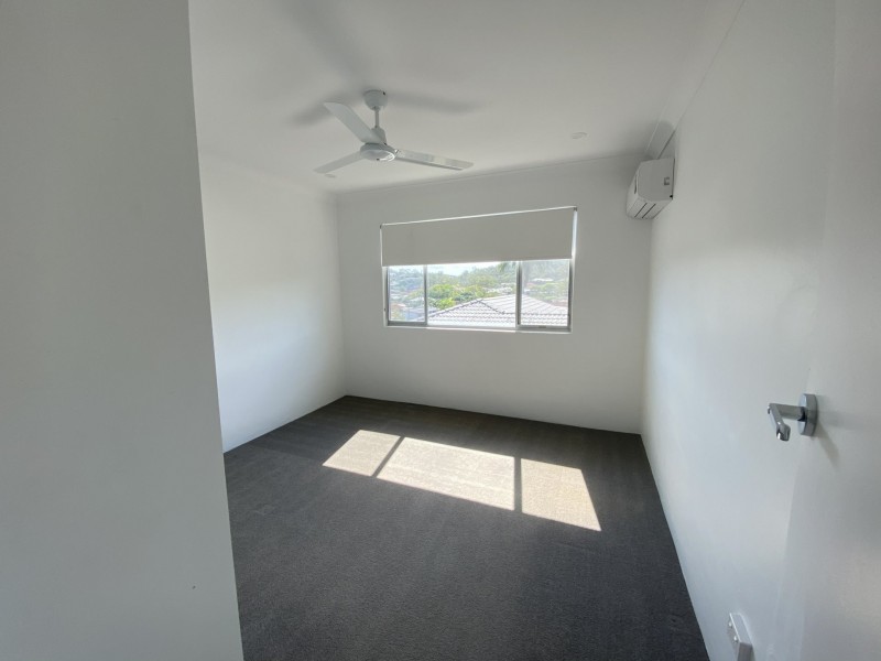 11 Walters Avenue, West Gladstone QLD 4680