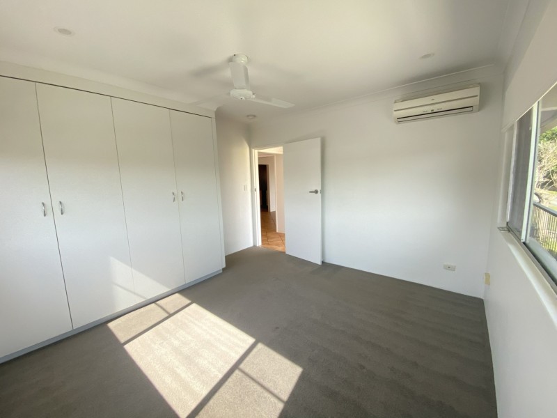 11 Walters Avenue, West Gladstone QLD 4680