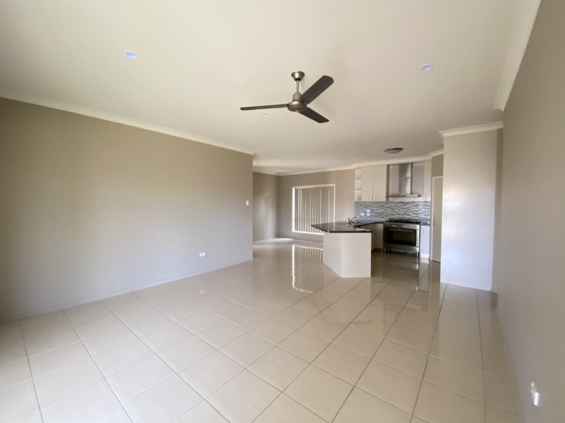 8 Spence Court, Kirkwood QLD 4680