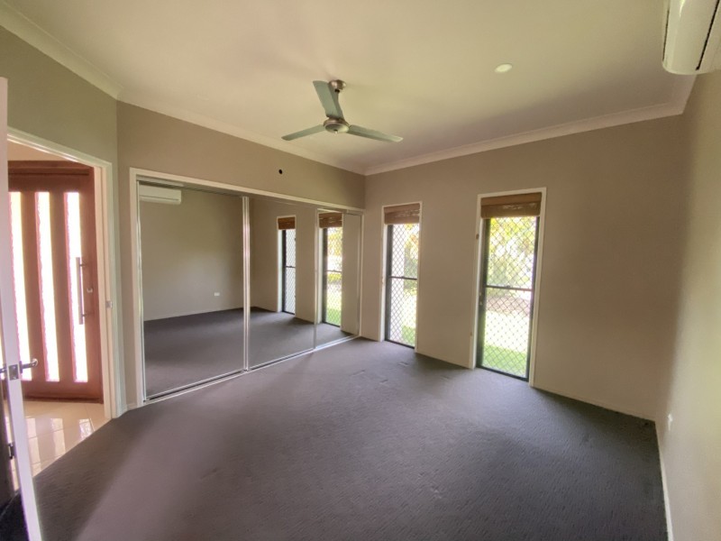 8 Spence Court, Kirkwood QLD 4680
