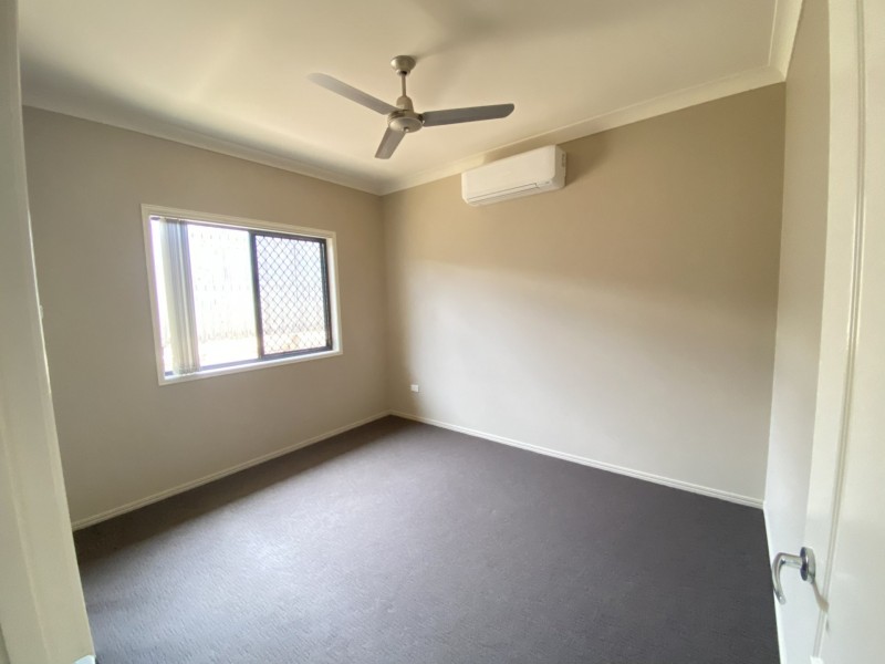 8 Spence Court, Kirkwood QLD 4680