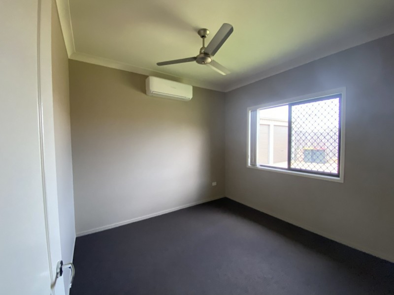 8 Spence Court, Kirkwood QLD 4680