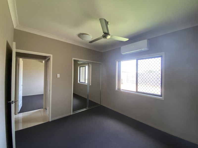 8 Spence Court, Kirkwood QLD 4680