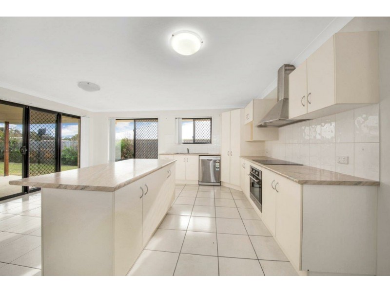 14 Woodland Court, Kirkwood QLD 4680