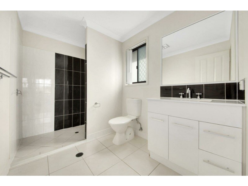 14 Woodland Court, Kirkwood QLD 4680