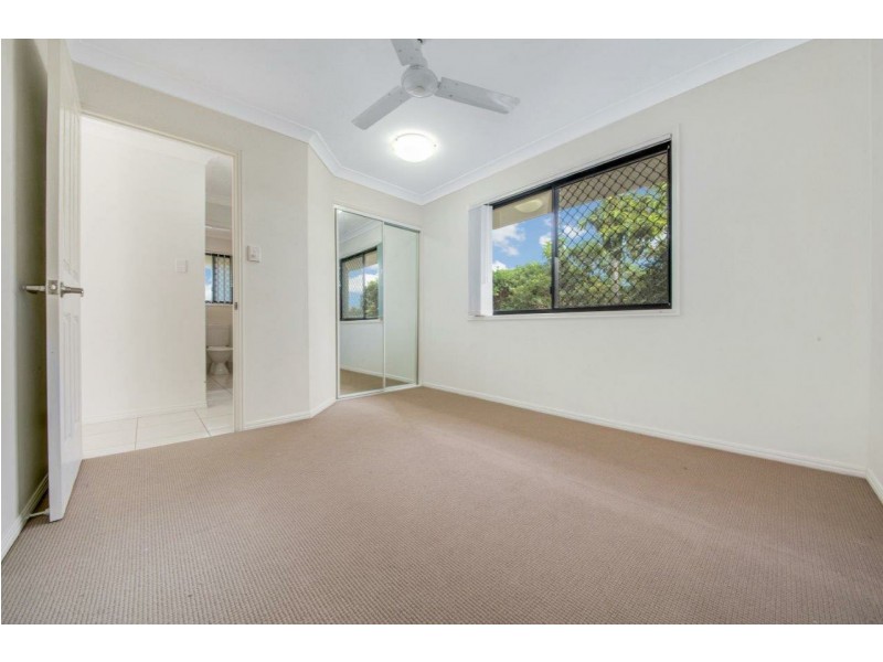 14 Woodland Court, Kirkwood QLD 4680