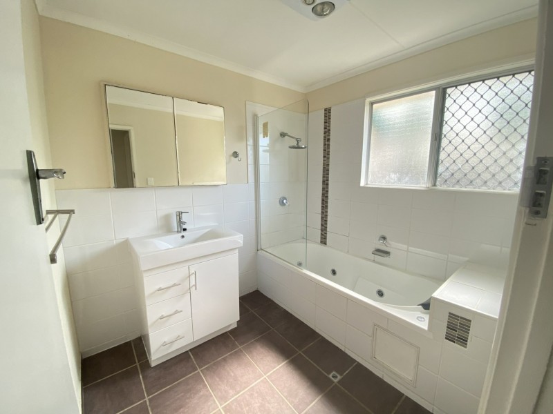 1 ASPLAND STREET, Clinton QLD 4680