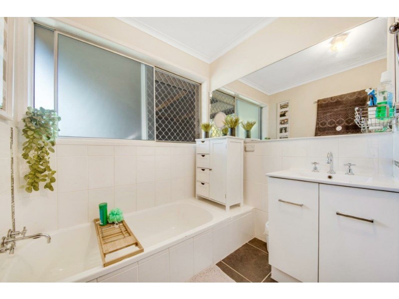 14 Cedrela Street, Kin Kora QLD 4680