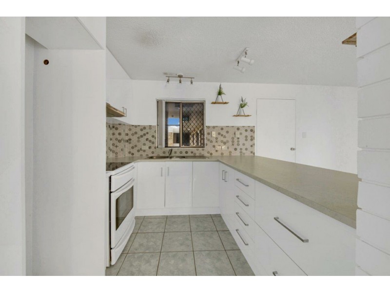 Unit 24/20 Barney Street, Barney Point QLD 4680