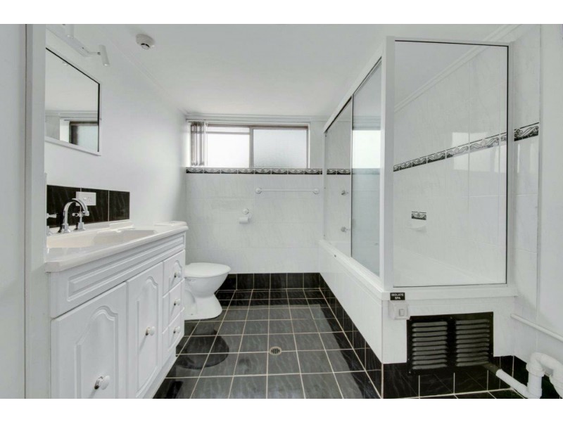 Unit 24/20 Barney Street, Barney Point QLD 4680