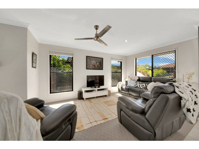 116 Penda Avenue, New Auckland QLD 4680