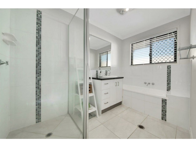 116 Penda Avenue, New Auckland QLD 4680