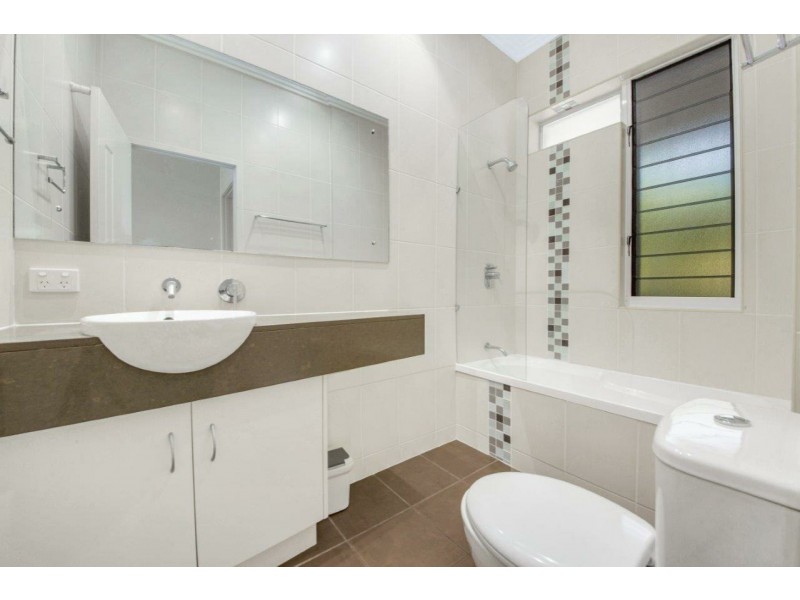 Unit 5/1 Beach Avenue, Tannum Sands QLD 4680