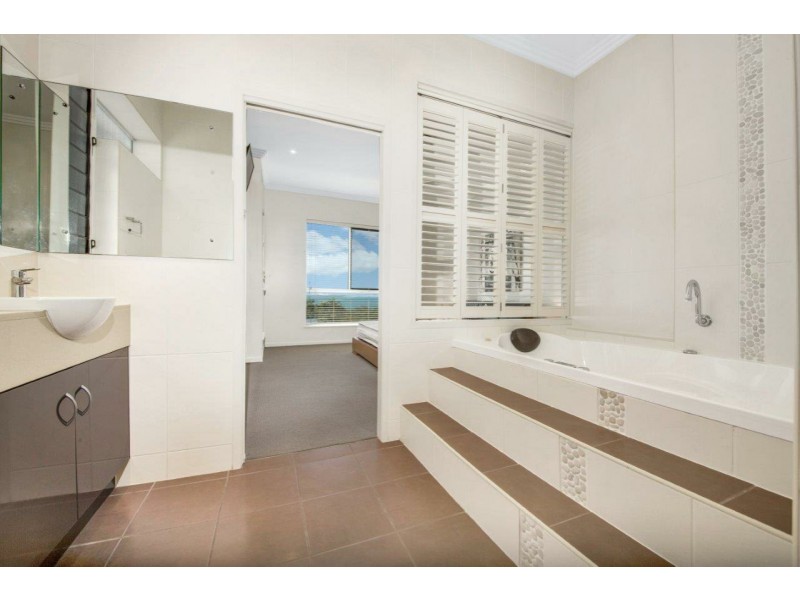 Unit 5/1 Beach Avenue, Tannum Sands QLD 4680