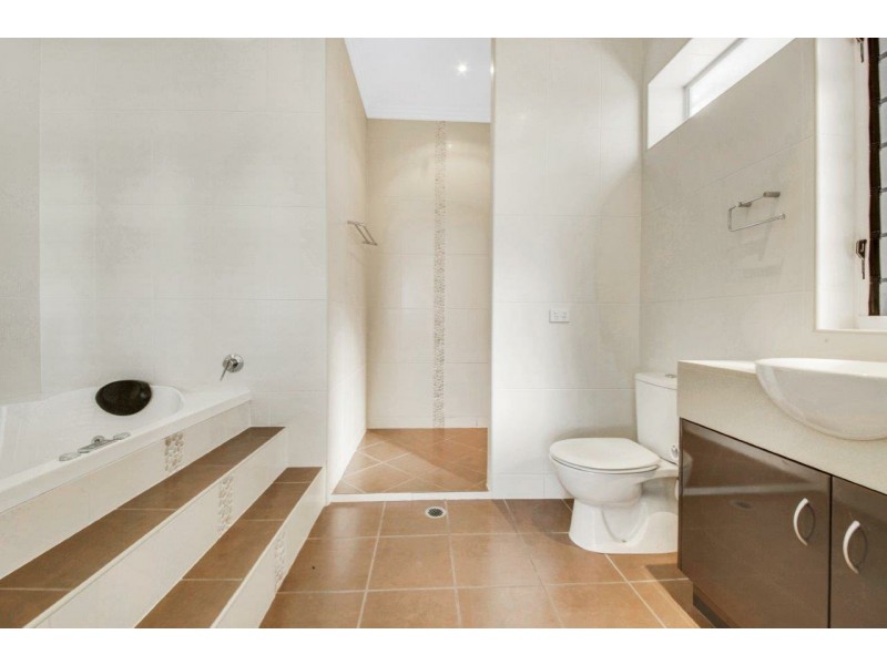 Unit 5/1 Beach Avenue, Tannum Sands QLD 4680